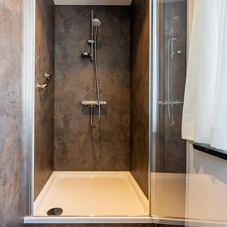 Hotel Central Отель Брюгге